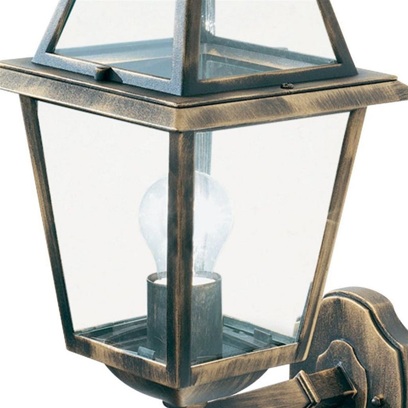 Traditional Outdoor Wall Lantern